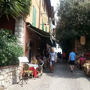 Corneliani Apartament
